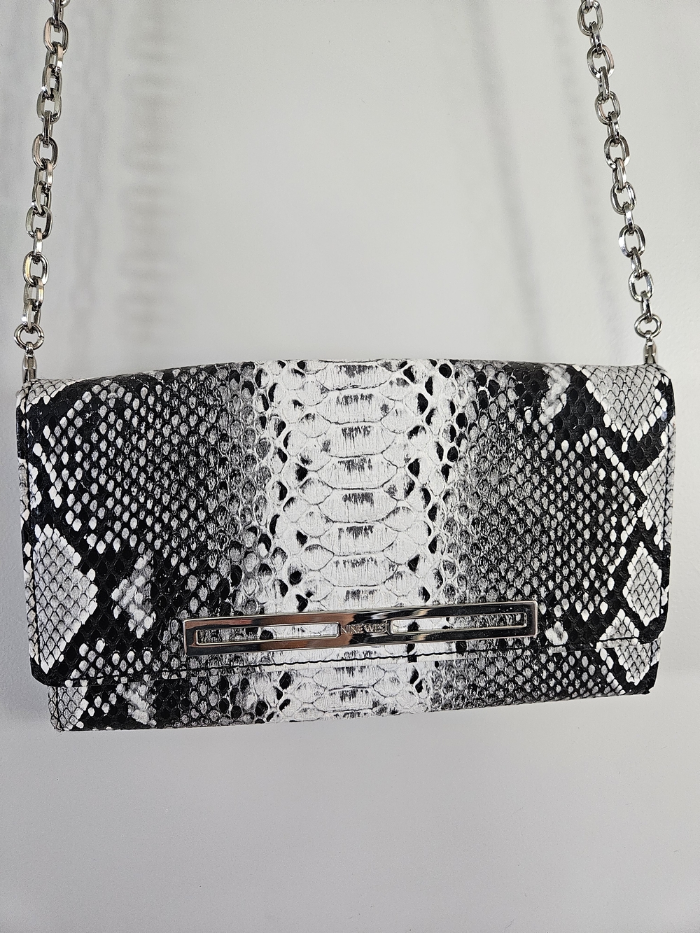 Nine West Snake Print Wallet Crossbody Clutch Purse Black White Silver
